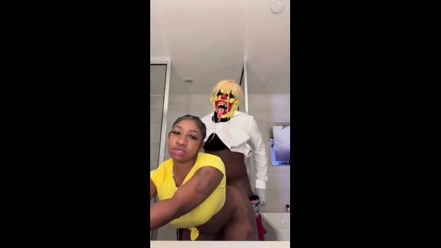 Lola B gets fuck by the clown