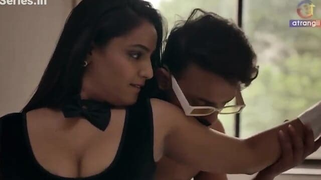 Office me boss ki biwi ko choda 111