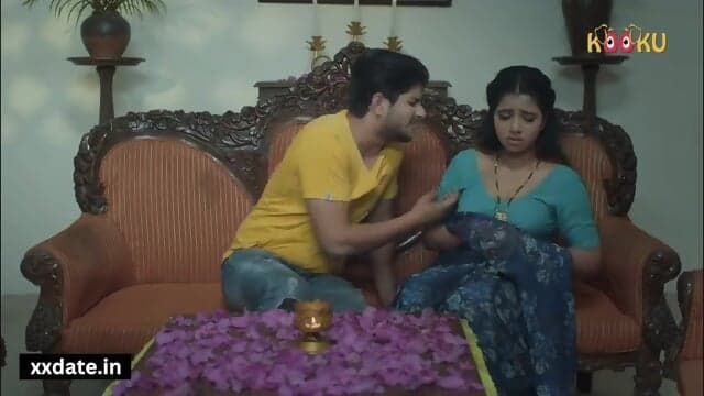 Bhabhi ki sofe pe bitha kar chudai