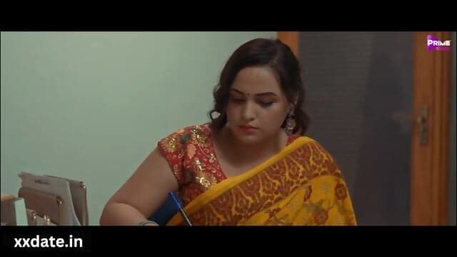 Sexy Medam ko rohan ne bus me choda