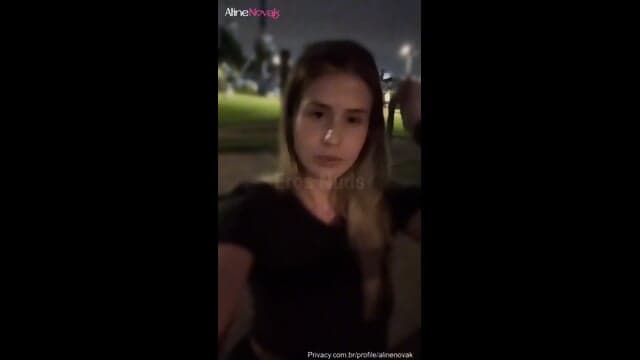 Aline transando com desconhecidos