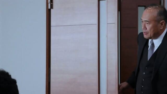 Japnese Married Secretary Cheating On Her  Husband