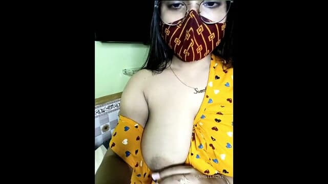 Lisa_bhabhi Strip chat Model Big Boobs Pressing And Pussy On Toy