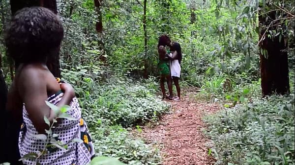 Curvy Ebony BFFs Lick Pussy Sloppy In Amateur L...