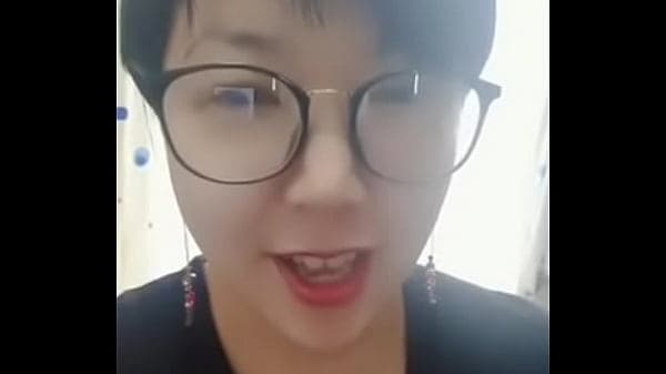 熟女　胸
