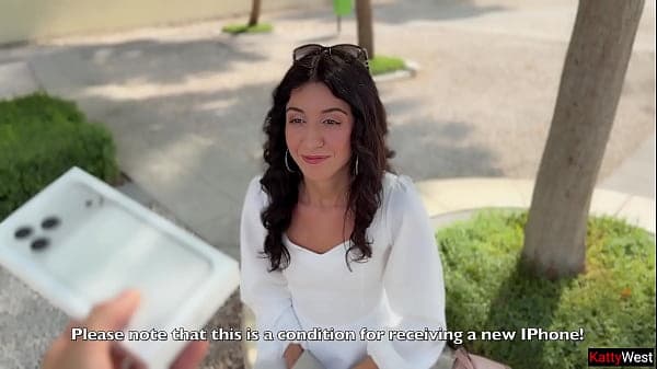 Will a stranger girl agree to a Public Cumwalk ...
