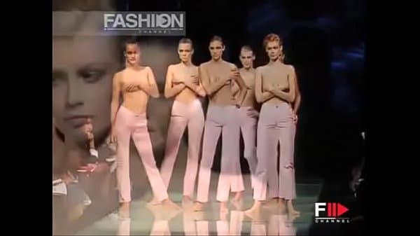 The best topless fashion show, the most exclusi...