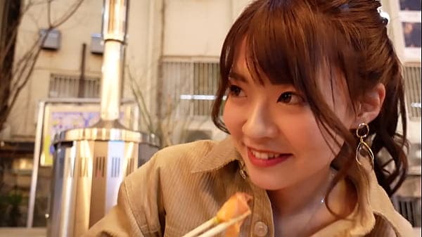 パパ活流出 激カワちっぱい娘と高層ホテルで夜景を...