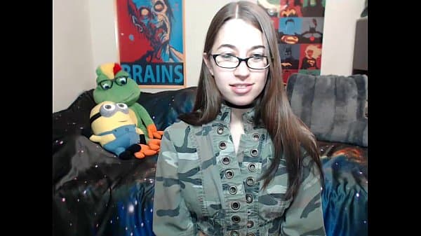 6cam.biz cute alexxxcoal flashing ass on live w...