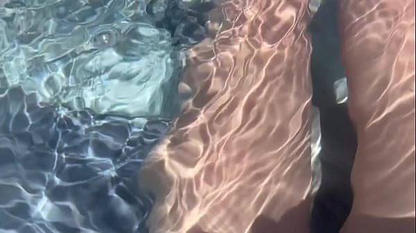 Artemisia Love pussy fingering session in the J...