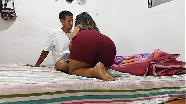 Pareja enamorada teniendo sexo duro amateur- Cu...