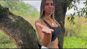 SEXO NO CAMPO EM PÚBLICO