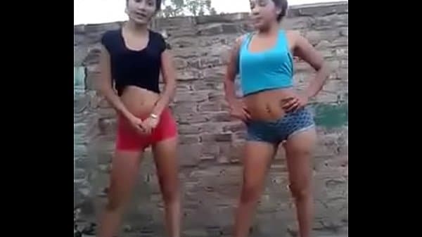 turritas moviendo el culo