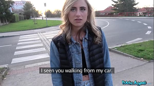 Public Agent - I make this Hot American Tourist...