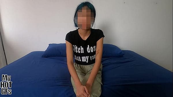 &iexcl;Oh Dios! Esta flaquita apenas es legal! Y ya q...