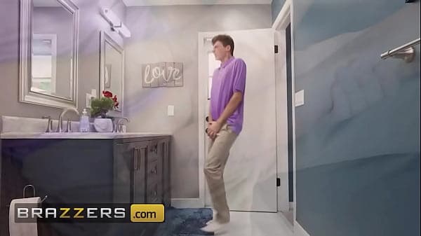 BRAZZERS - Hot MILF Justine Saves The Day And G...