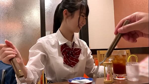 ハメ撮り 小柄でかわいい優等生のJKとハメ撮りセッ...